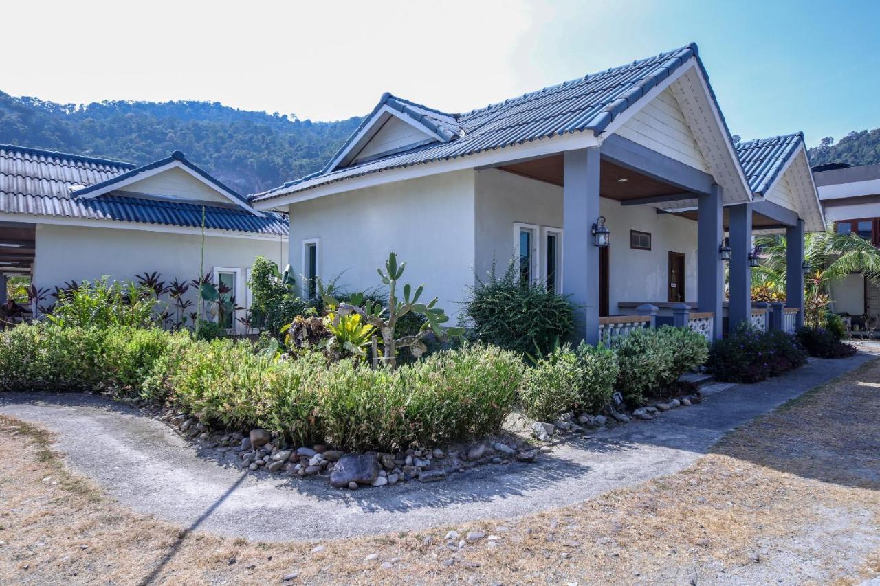 Oyo 89679 Dream Garden Resort Ayer Hangat Eksteriør bilde